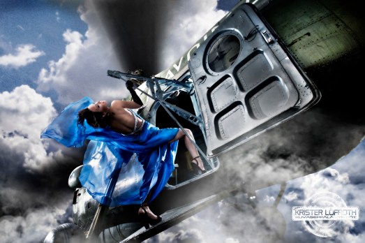 Malli: Veera Konga, Kuvauspaikka: Ilmailumuseo, Vantaa, Laitteet: Nikon D800 + 17-35 mm f2,8 sekä Elinchrom Ranger Quaddra